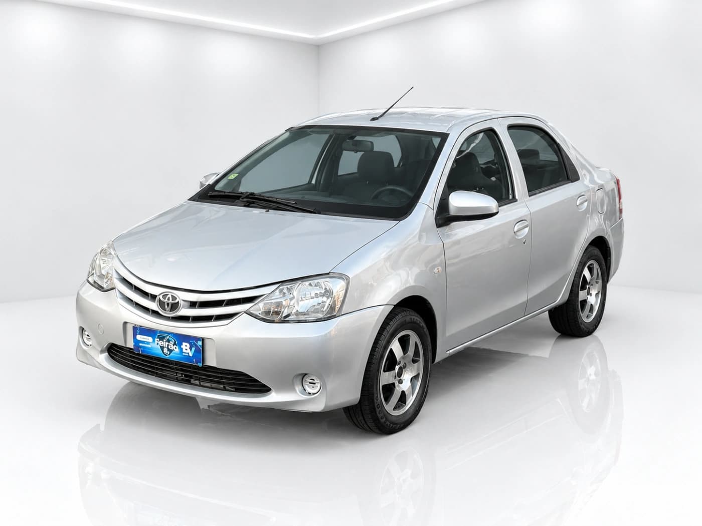 TOYOTA ETIOS XLS - Foto 2 de 7